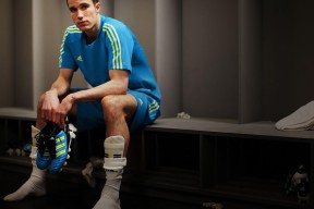 米兰体育app官网-“高新体育中心：羽毛球选手们上演极限对决”