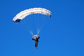 ac米兰足球队-各国裁判：多样化与国际趋同的发展趋势，国际裁决